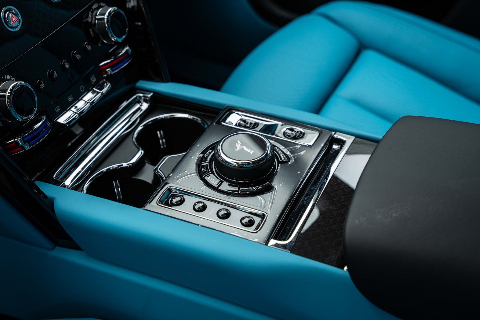 2025 ROLLS ROYCE CULLINAN BLACK BADGE | GCC | WARRANTY AND SERVICE | 4 SEATS | TIFFANY BLUE INTERIOR